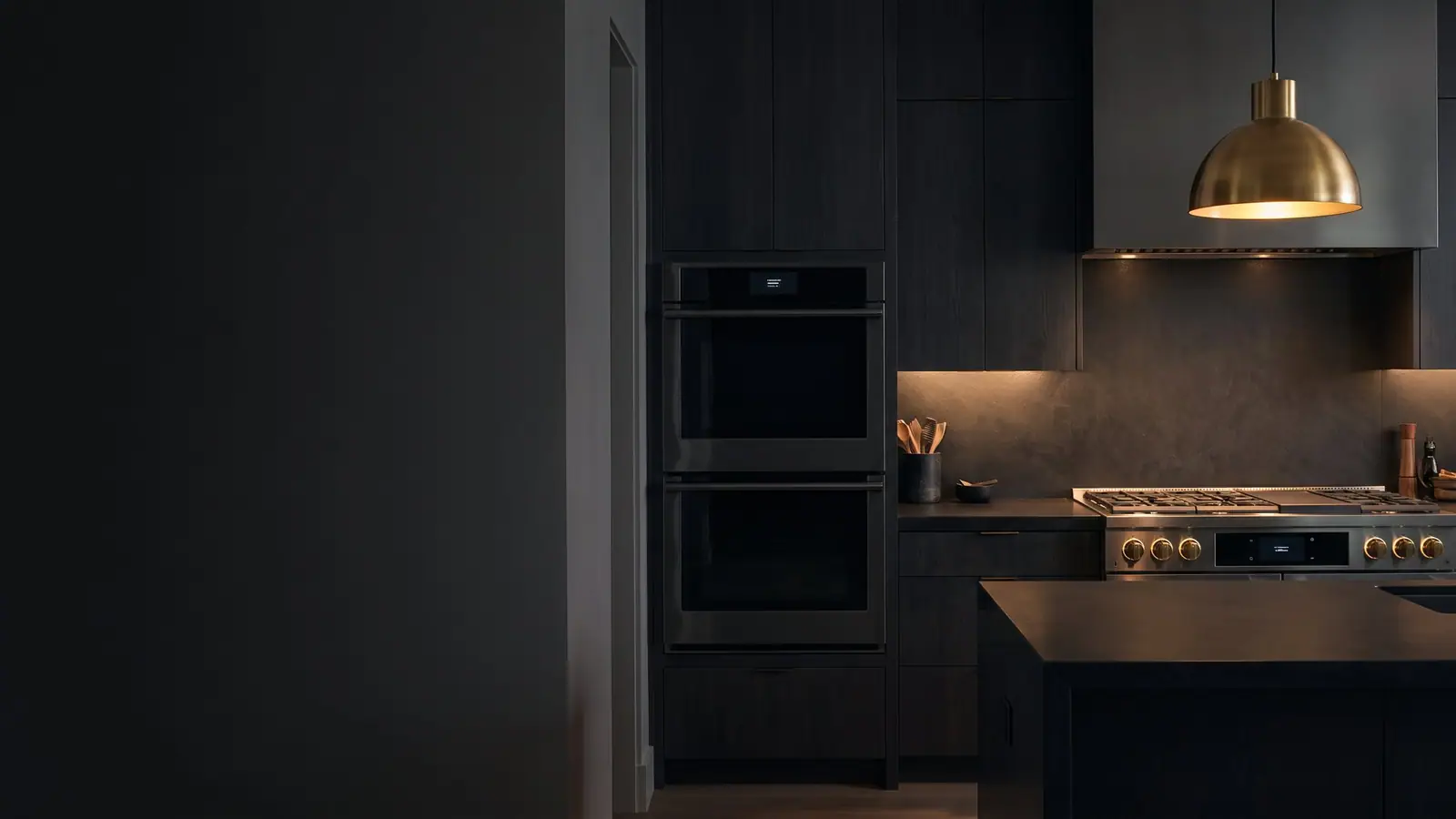 Dacor ranges, columns, wall ovens in a luxury kitchen